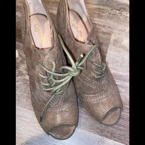 Seychelles Eternity Peep Toe Oxford Bootie size 8